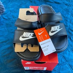 Women's Nike Benassi Duo Ultra Slide